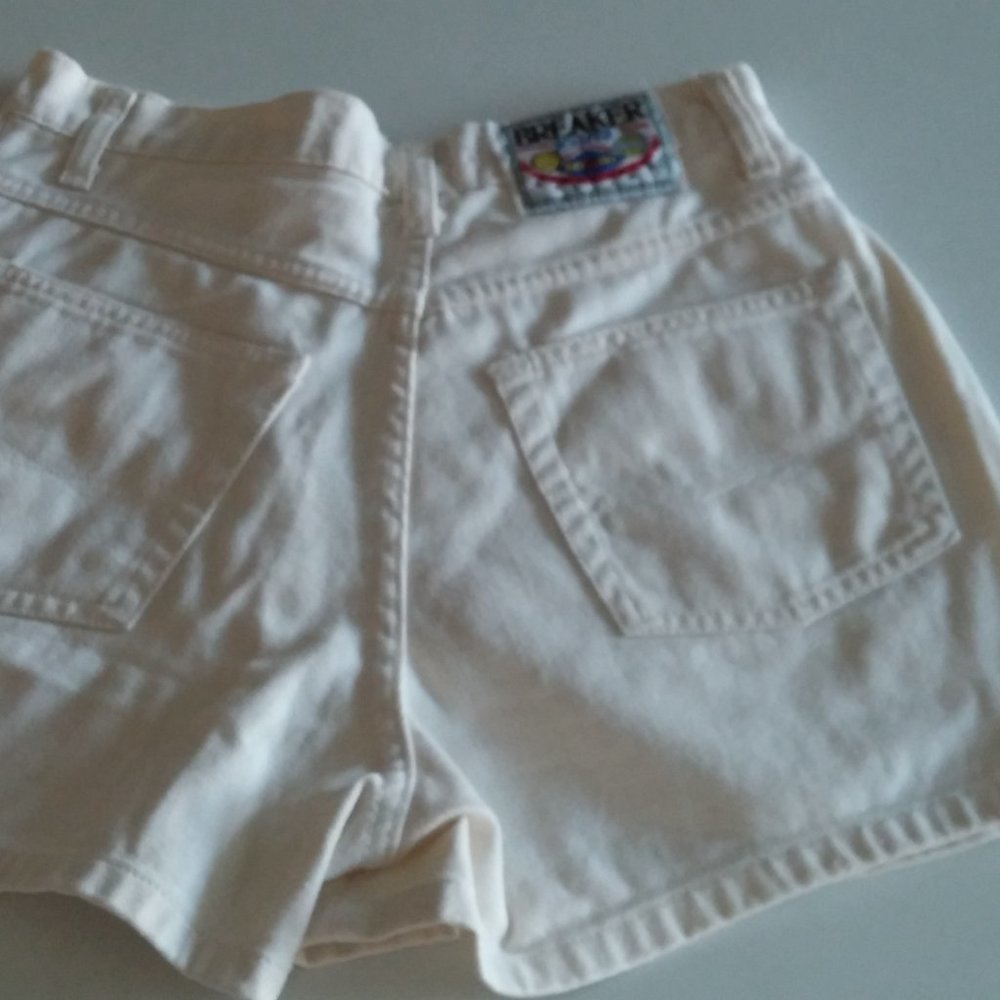 White Jean Short - Picture 2 of 8